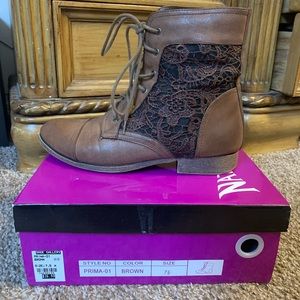 Nature Breeze brown lace boots